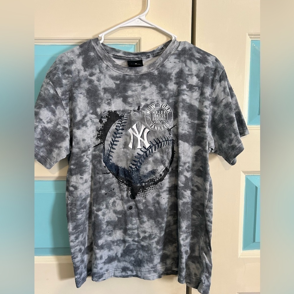 Adidas short sleeve top